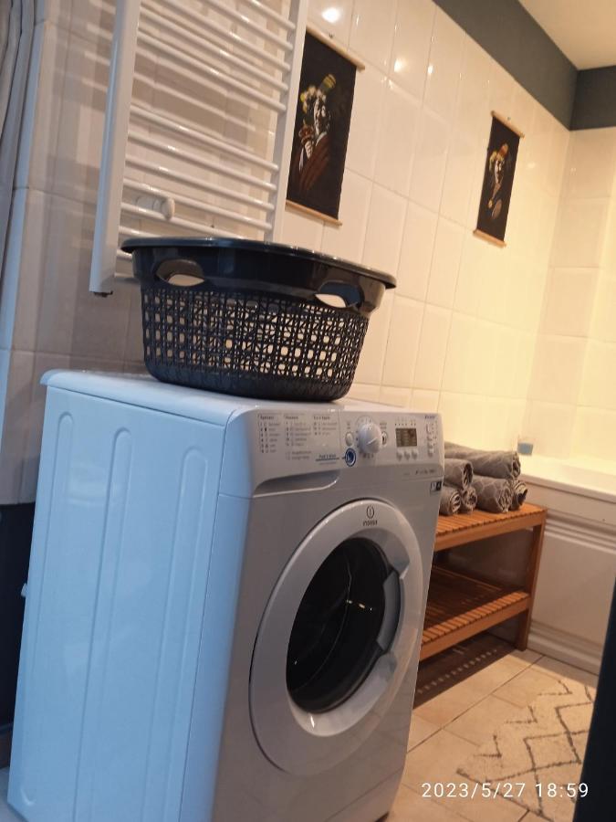 Comme A La Maison Calais Esterno foto